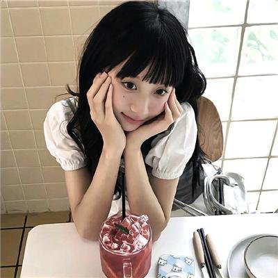 俏皮女学生
